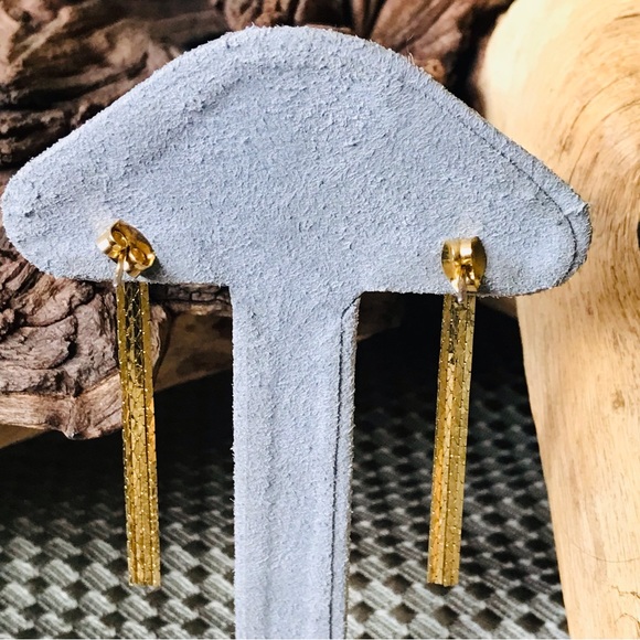 Vintage 80’s Costume Gold Tone Cascading Tassel Fringe 2 Inch Post Earrings - Picture 4 of 10